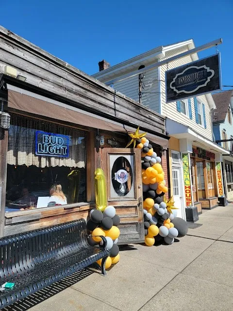Longstreet Tavern