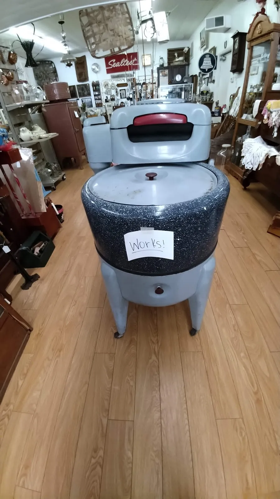 Coates Collectibles and Antiques
