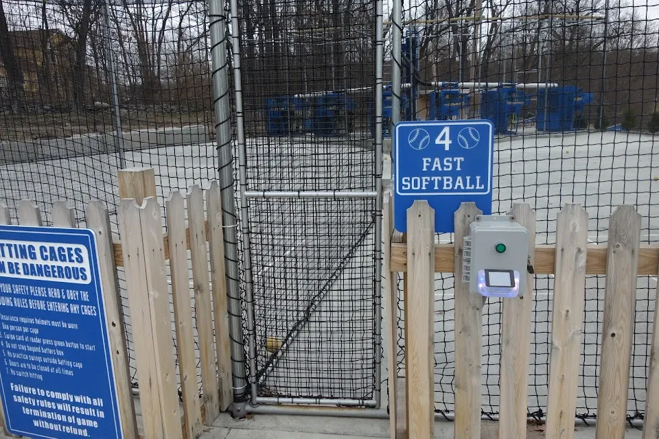 The Castle Driving Range and Batting Cages