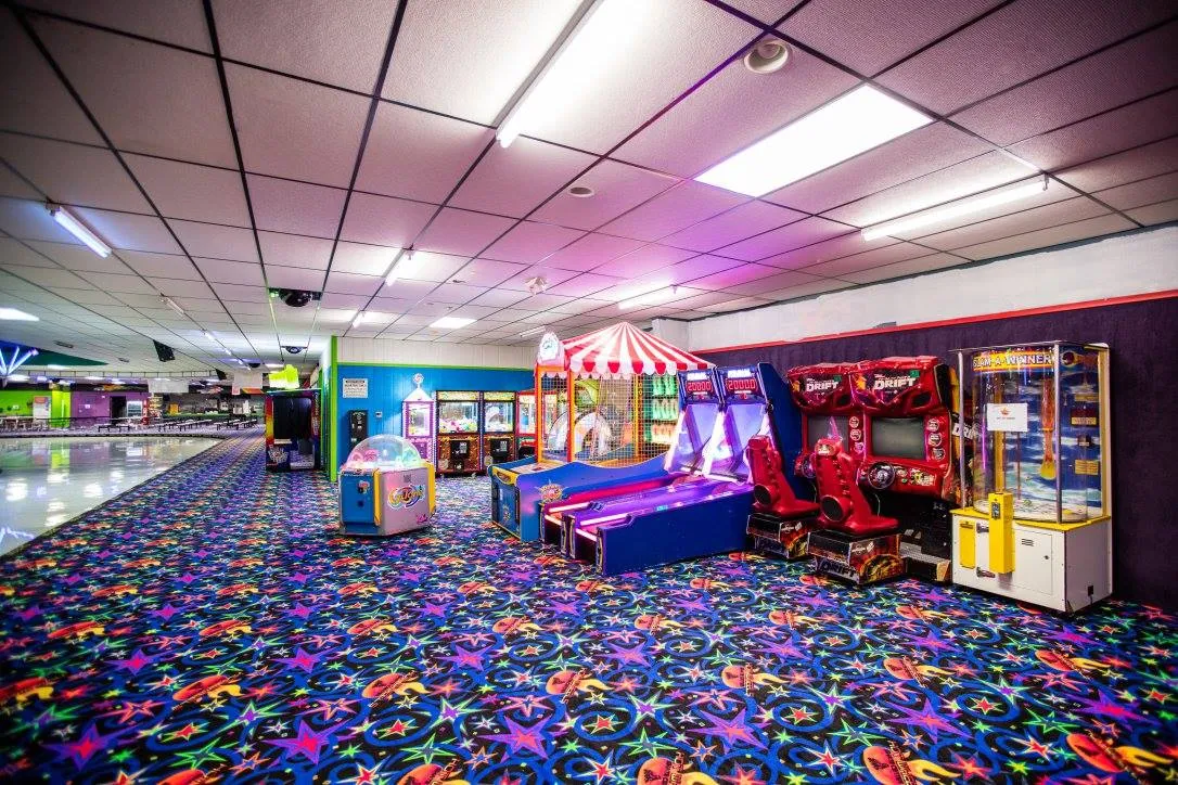 Hot Wheels Skate Center