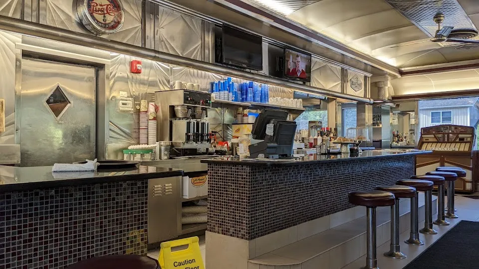 Main Line Diner