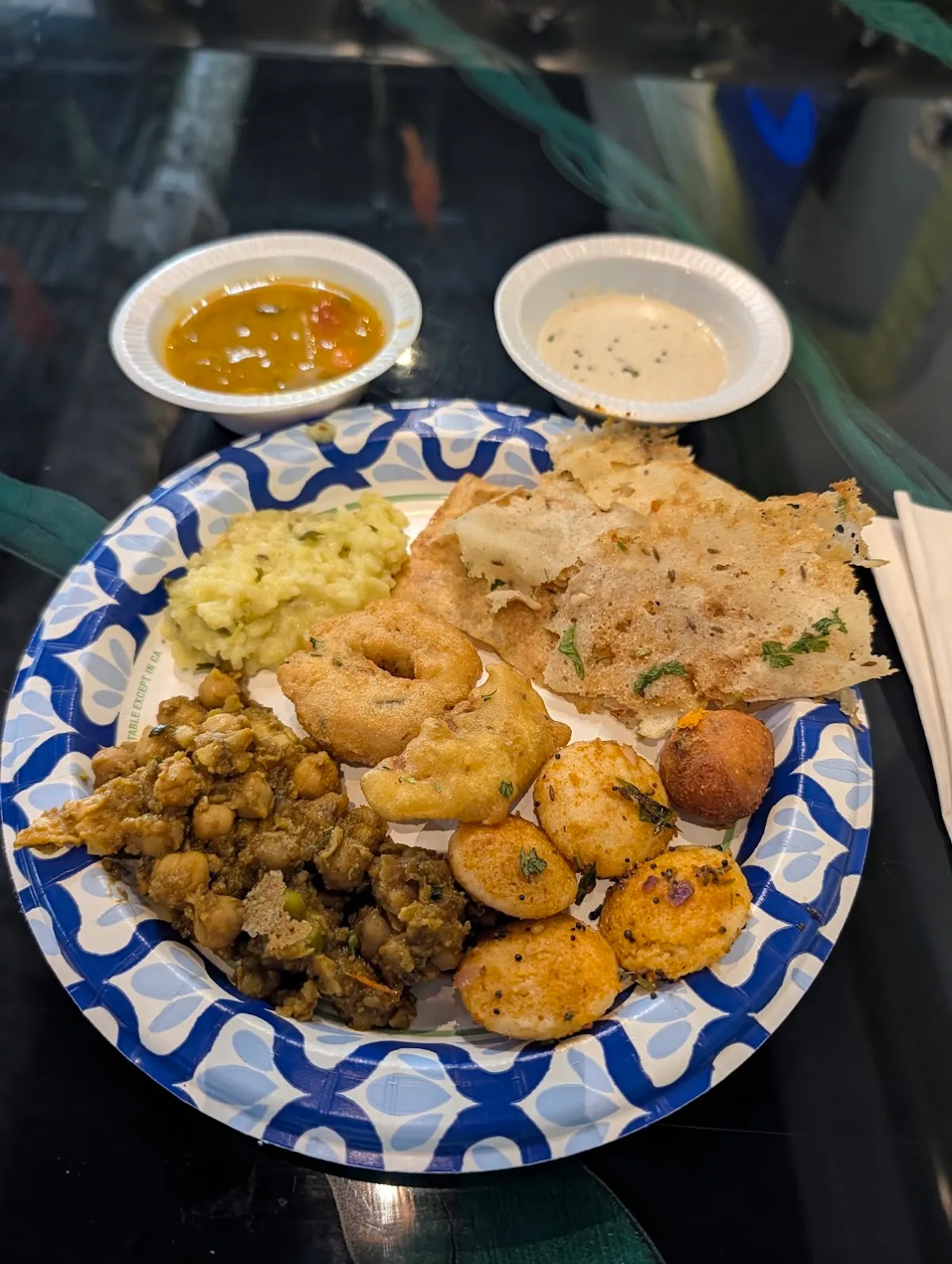 Aachi's Indian Restaurant and Bakery