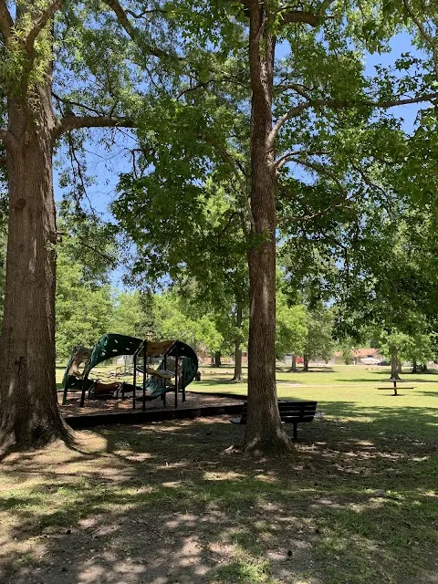 Lake Greenview Park