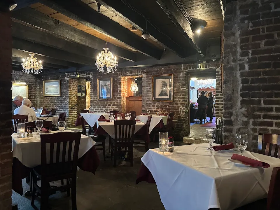17Hundred90 Inn and Restaurant