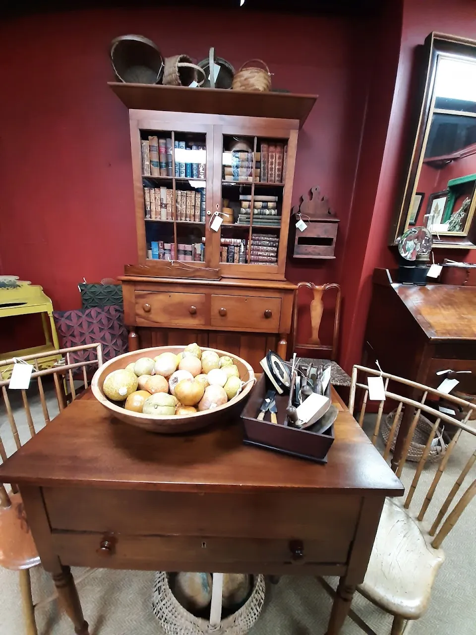 Foxglove Antiques & Etc.