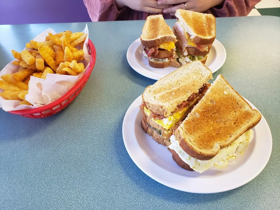 Ye Ole Fashioned Ice Cream and Sandwich Cafe
