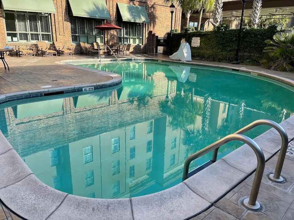 Embassy Suites by Hilton Savannah Historic District