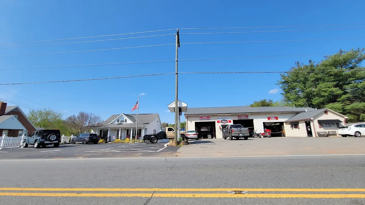 Moorefield's Garage