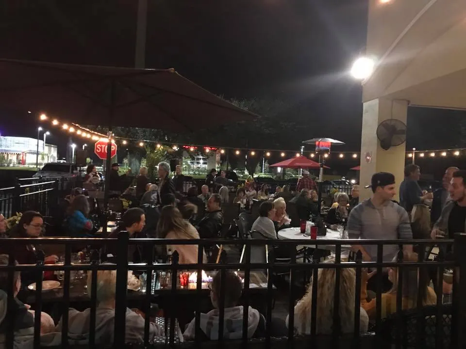 Rookies Family Grille & Bar