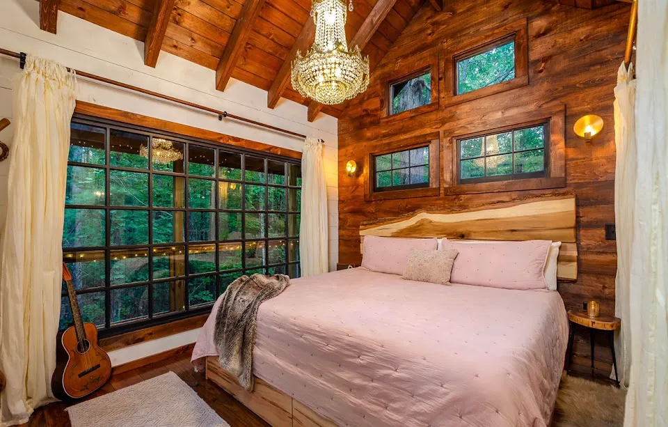 Bella Luna Treehouse - Come Sleep in the Trees