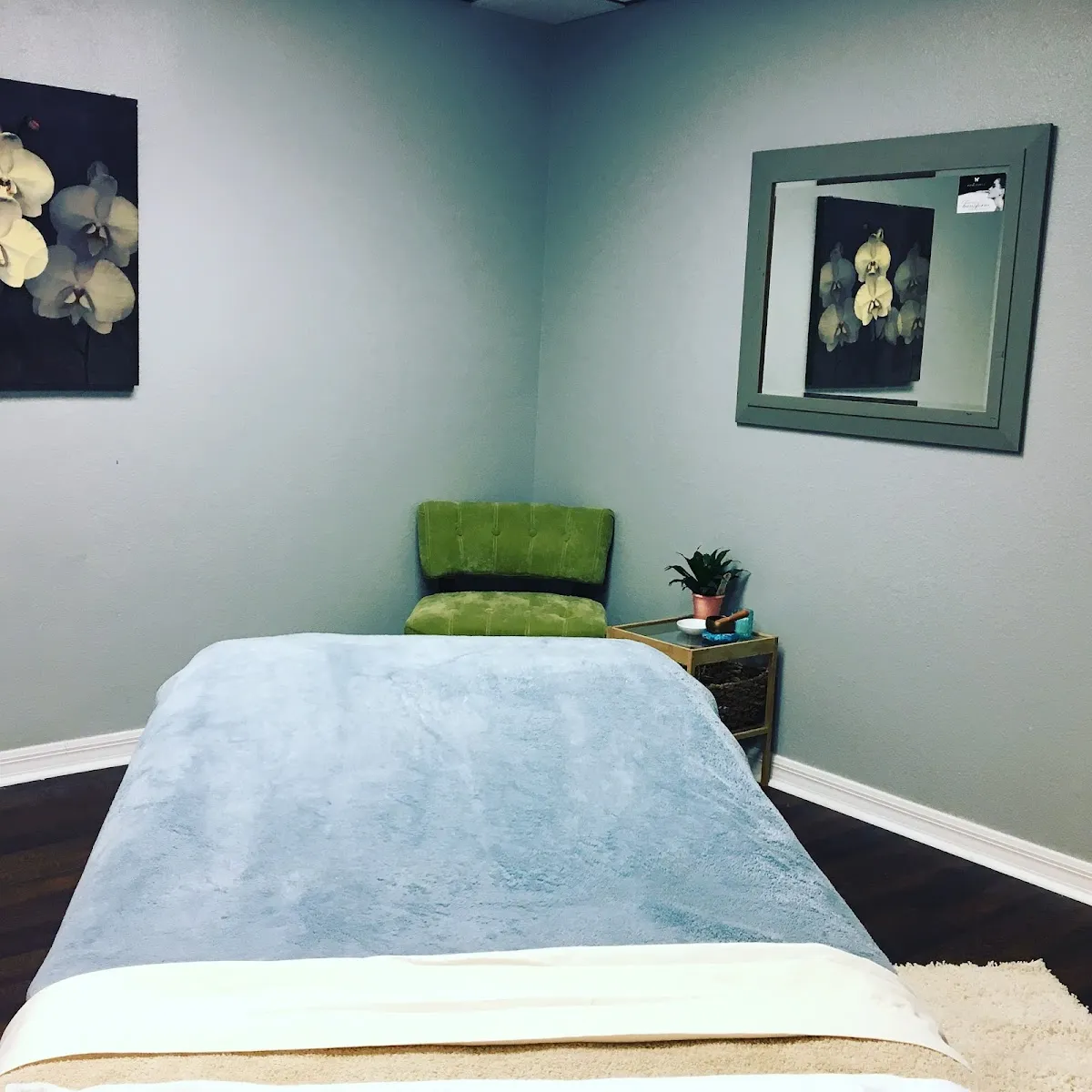 Spa 105 on Main