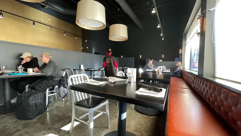 Warwick Thai