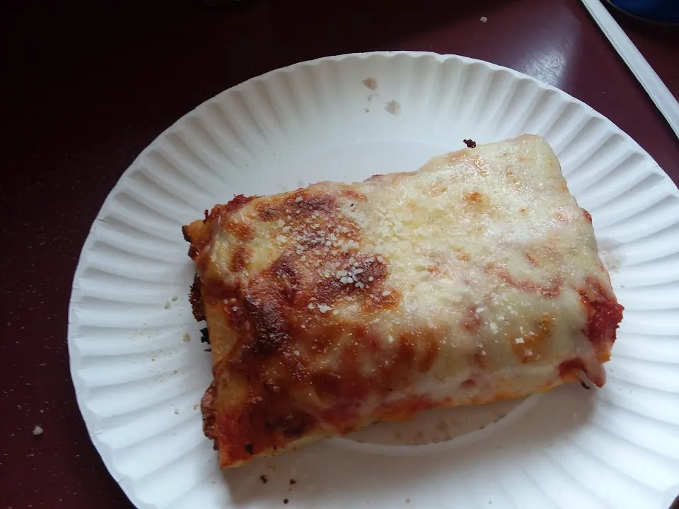 F & J Pizzeria