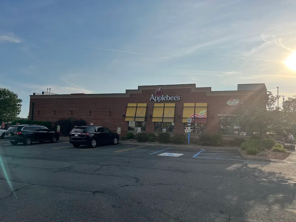Applebee's Grill + Bar