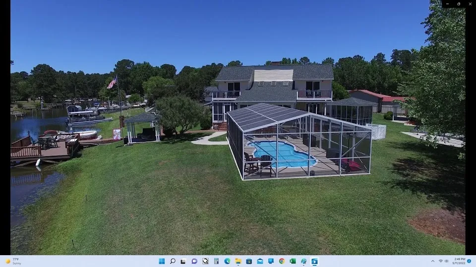 Snug Point Manor