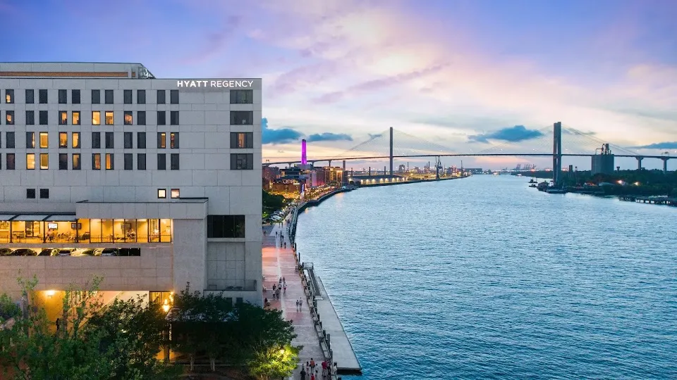 Savannah Beach And Raquet