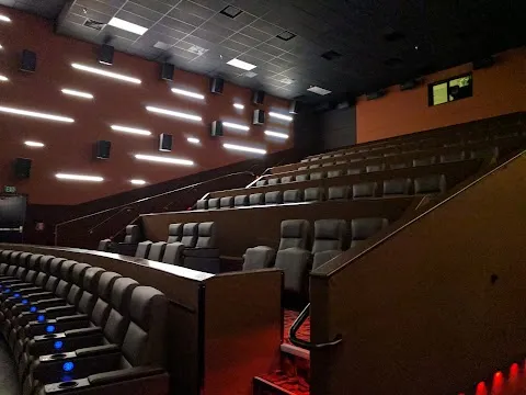 Cinemark Beaumont 15 and XD