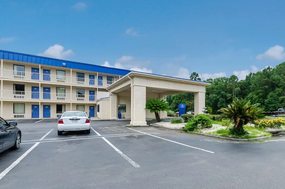 Motel 6 Pooler, GA - Savannah Airport