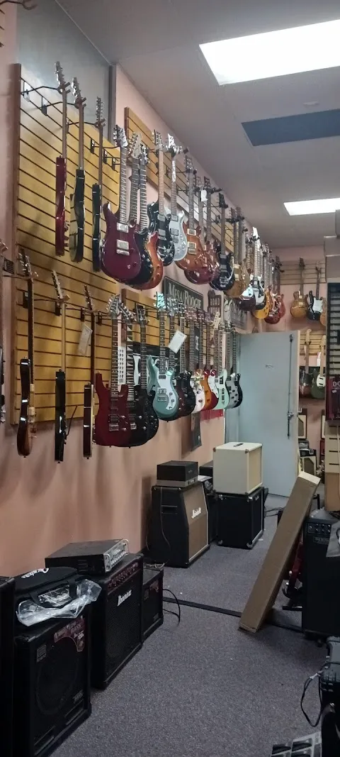 Guitar & Banjo Studio