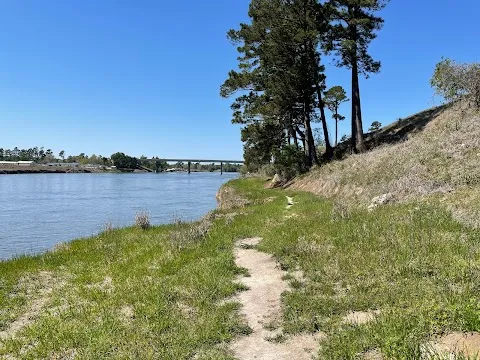 Lake Moultrie Passage Trailhead