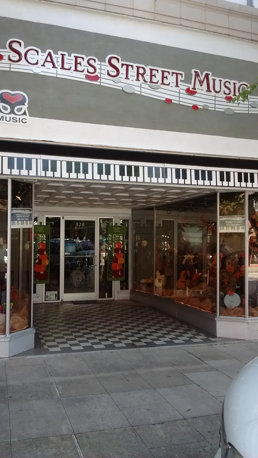 Scales Street Music