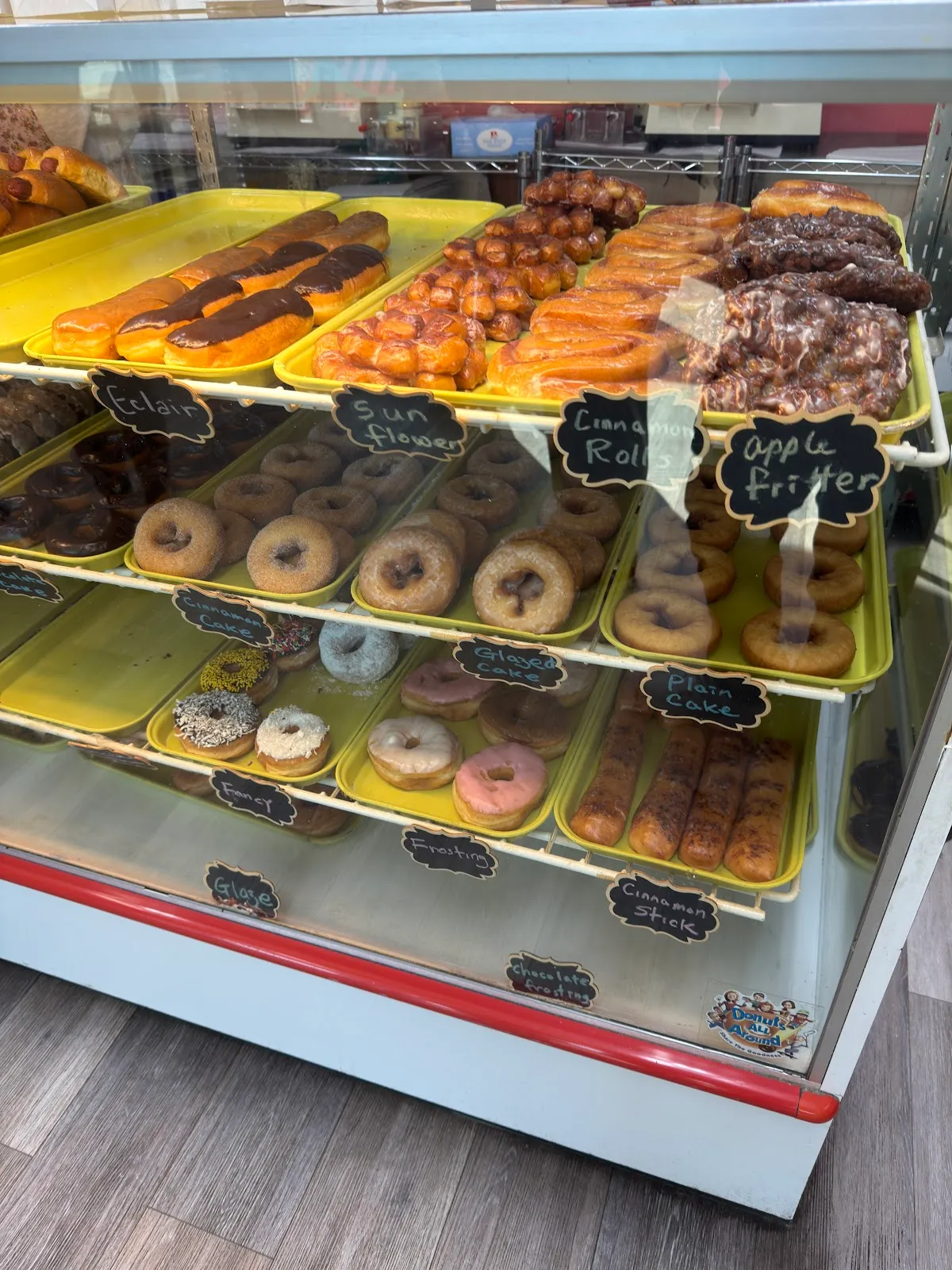 Sara Donuts