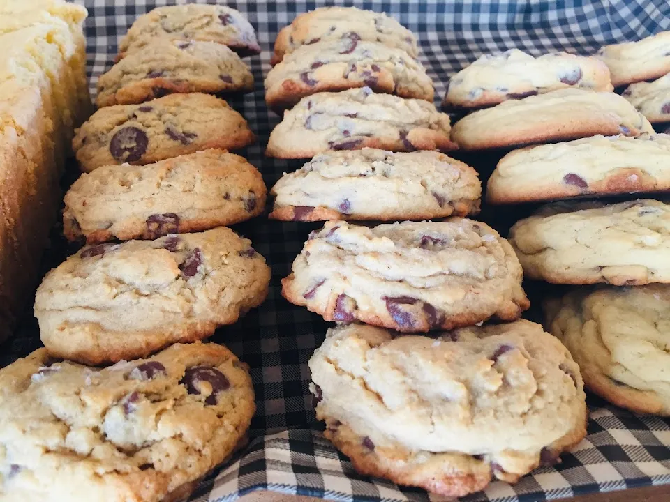 FarmHouse PoundCakes bakery * tearoom * scottish provisions