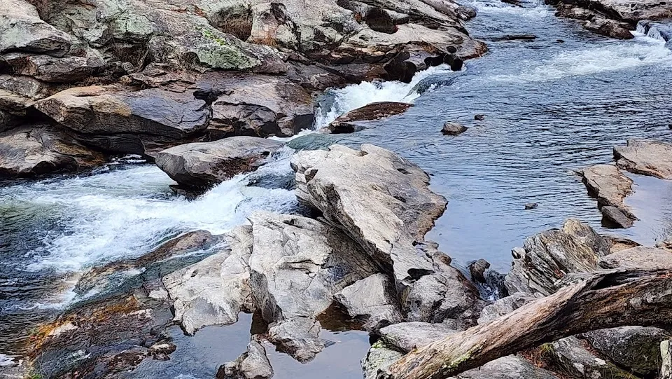 Bull Sluice