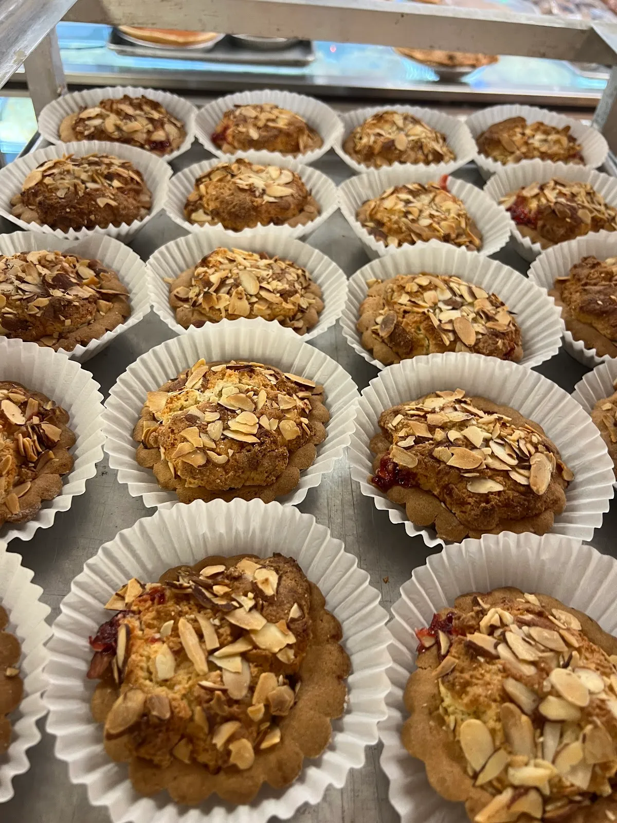 CARMINES BAKERY & DELI