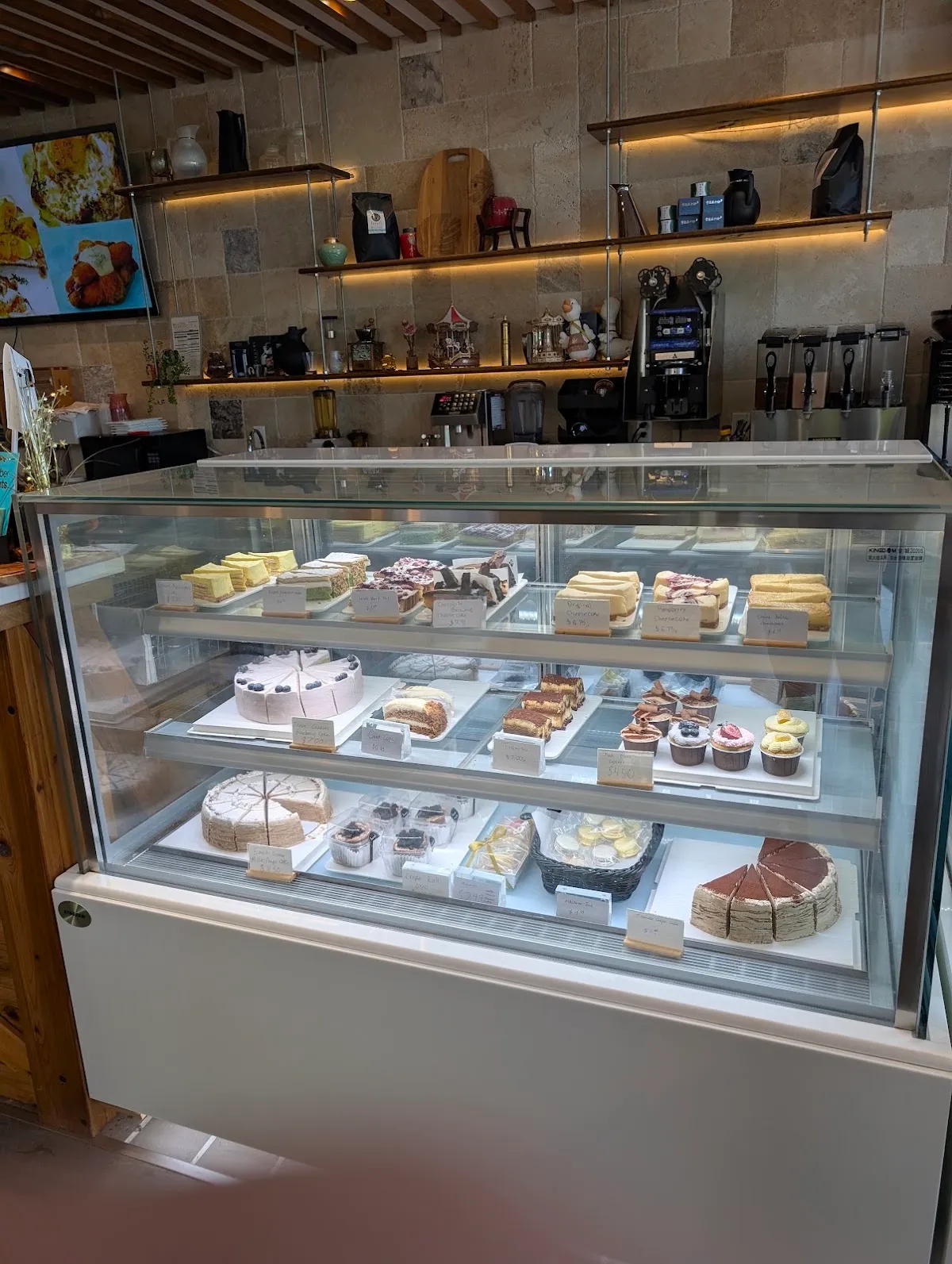 C'EST LA VIE BAKERY & CAFE
