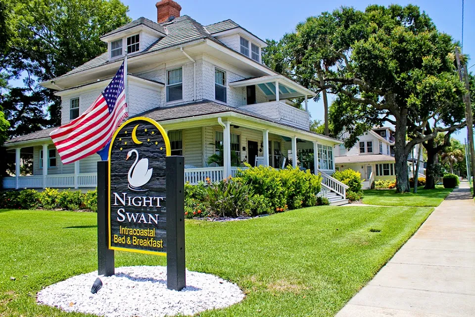Night Swan Intracoastal Bed and Breakfast