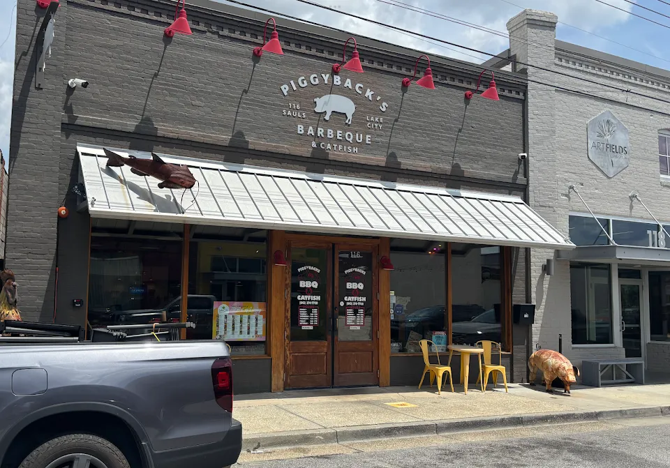 Piggybacks BBQ & Catfish