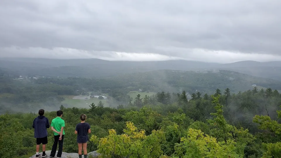 French's Ledges Trailhead