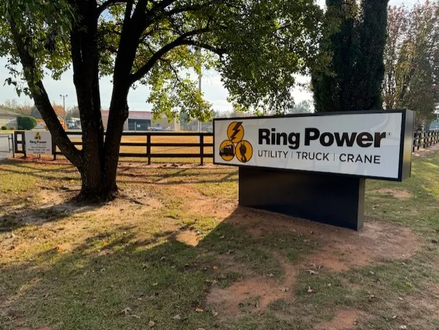Ring Power Utility | Truck | Crane