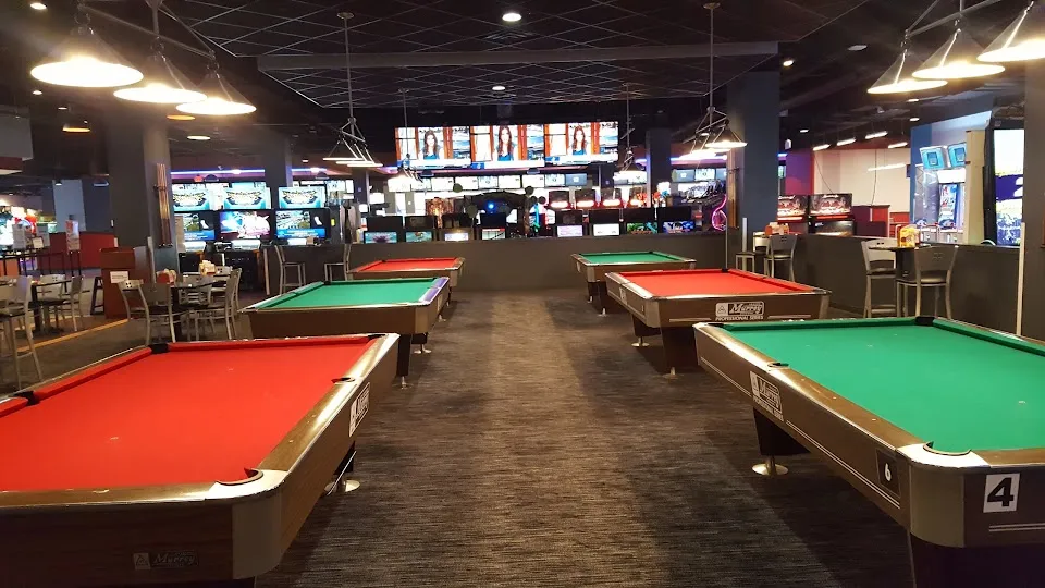 Round1 Bowling & Arcade - Middletown