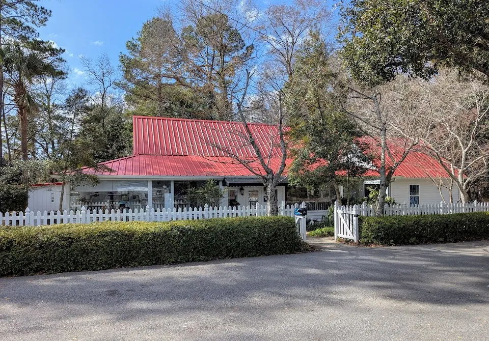 Santee Cooper Country Tourist Information Center