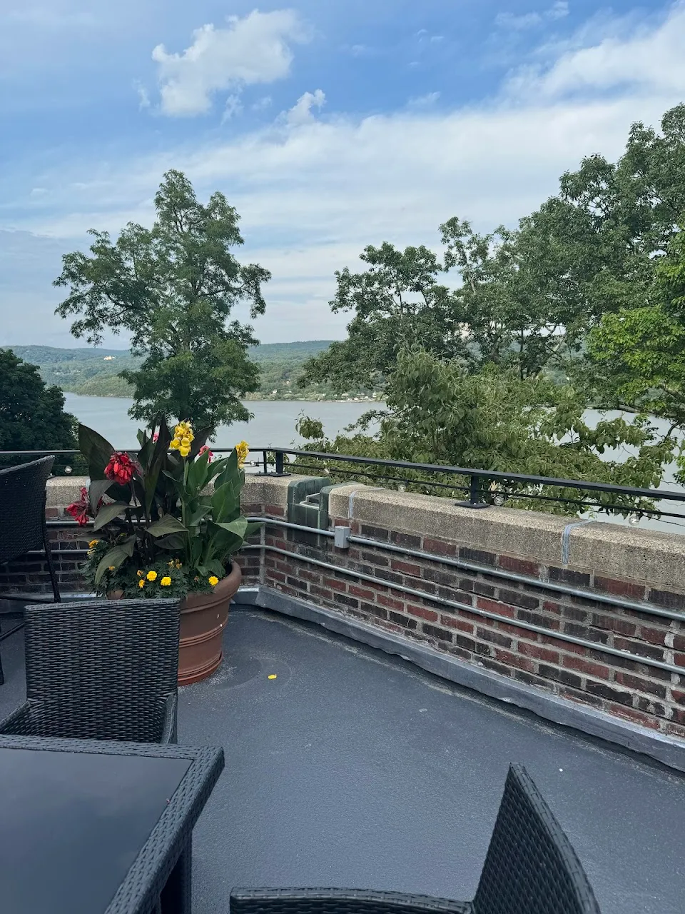 Zulu Time Rooftop Bar & Lounge