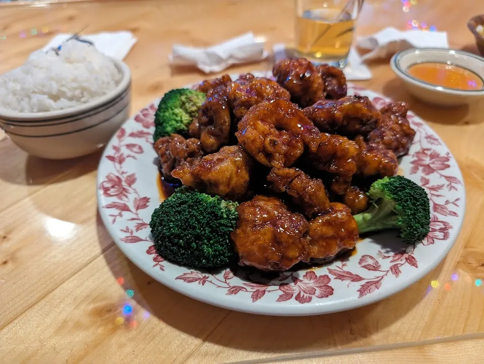 Larry's Chinese Restaurant and Bar