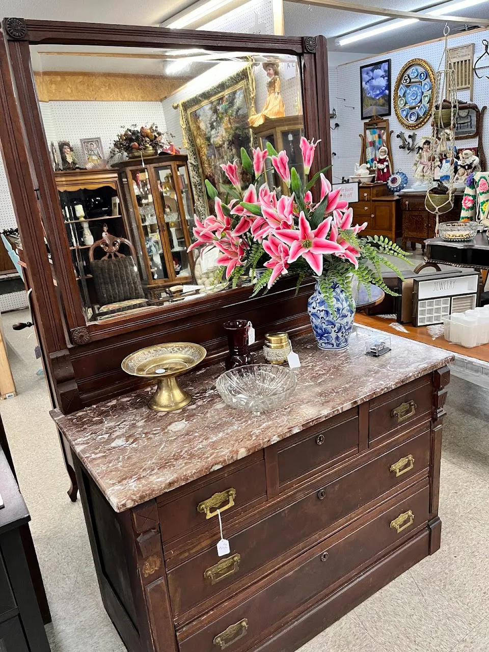 Abingdon Antiques and More