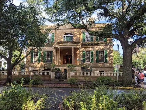 Owens-Thomas House & Slave Quarters