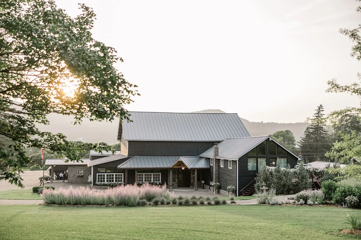 The Sablewood at Highview Springs