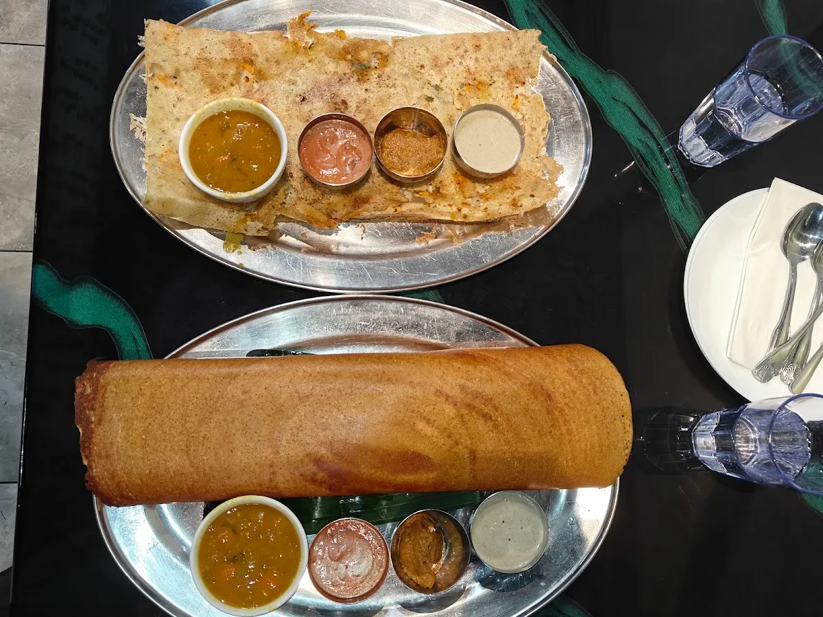 Aachi's Indian Restaurant and Bakery