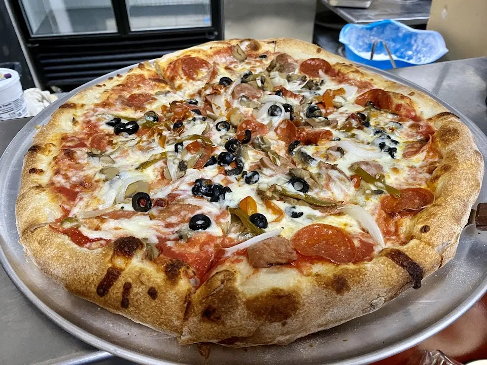 Tulio's Pizzeria & Restaurant