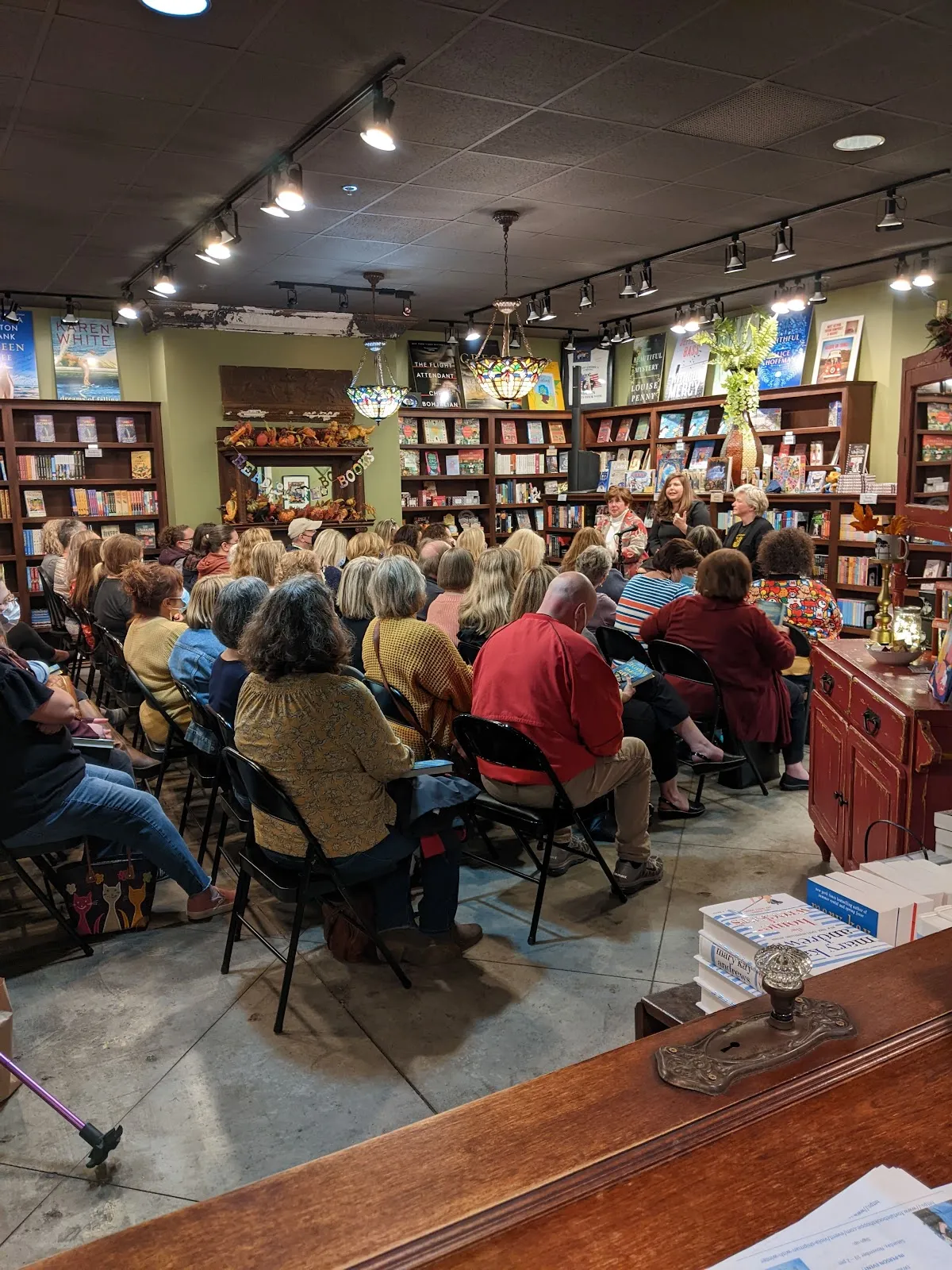 FoxTale Book Shoppe