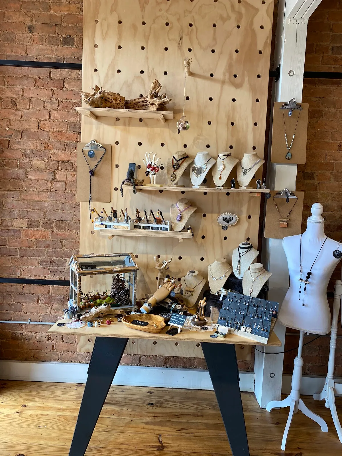 MADE MERCANTILE