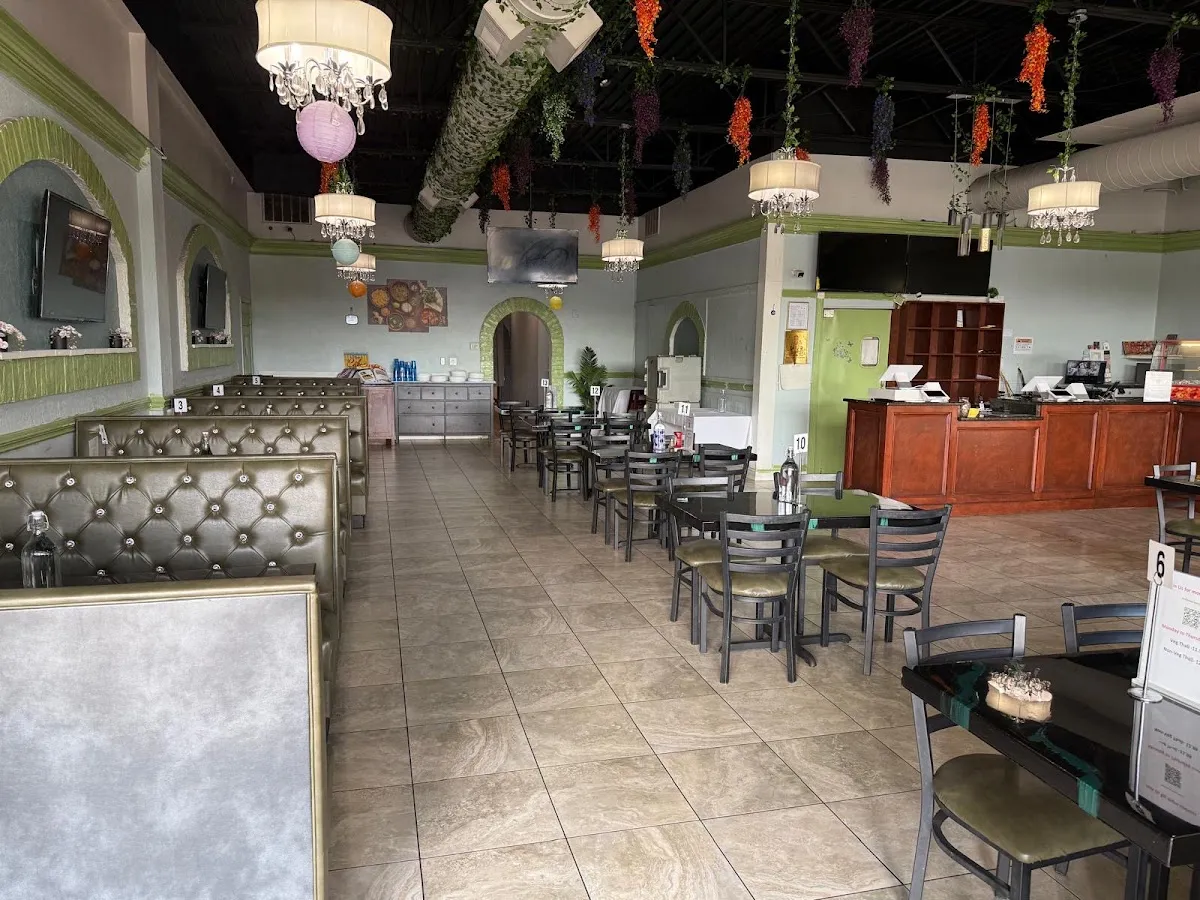Aachi's Indian Restaurant and Bakery