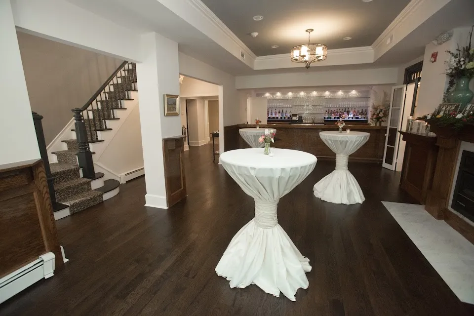 Mountainville Manor
