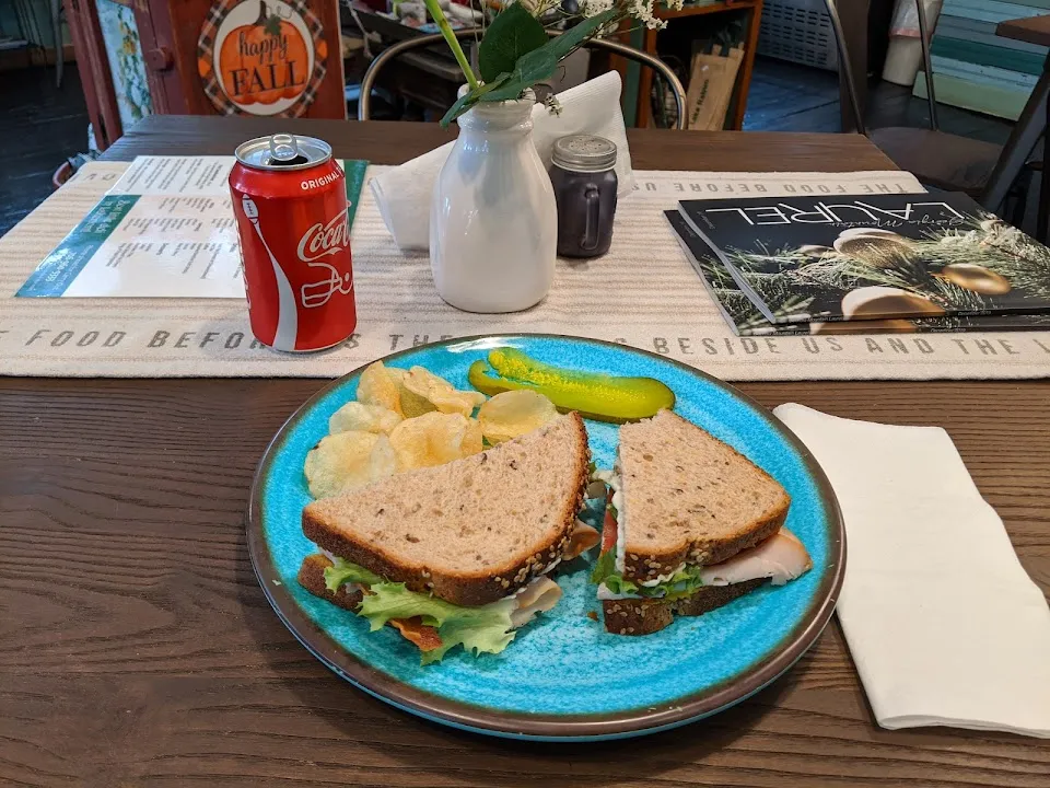 Annies At Alley's Market & Deli