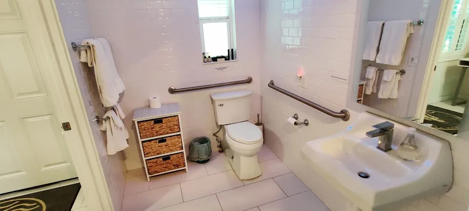 The Salty Mermaid Oceanfront Hotel