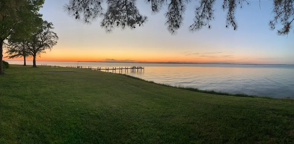 Wades Point Inn On The Bay